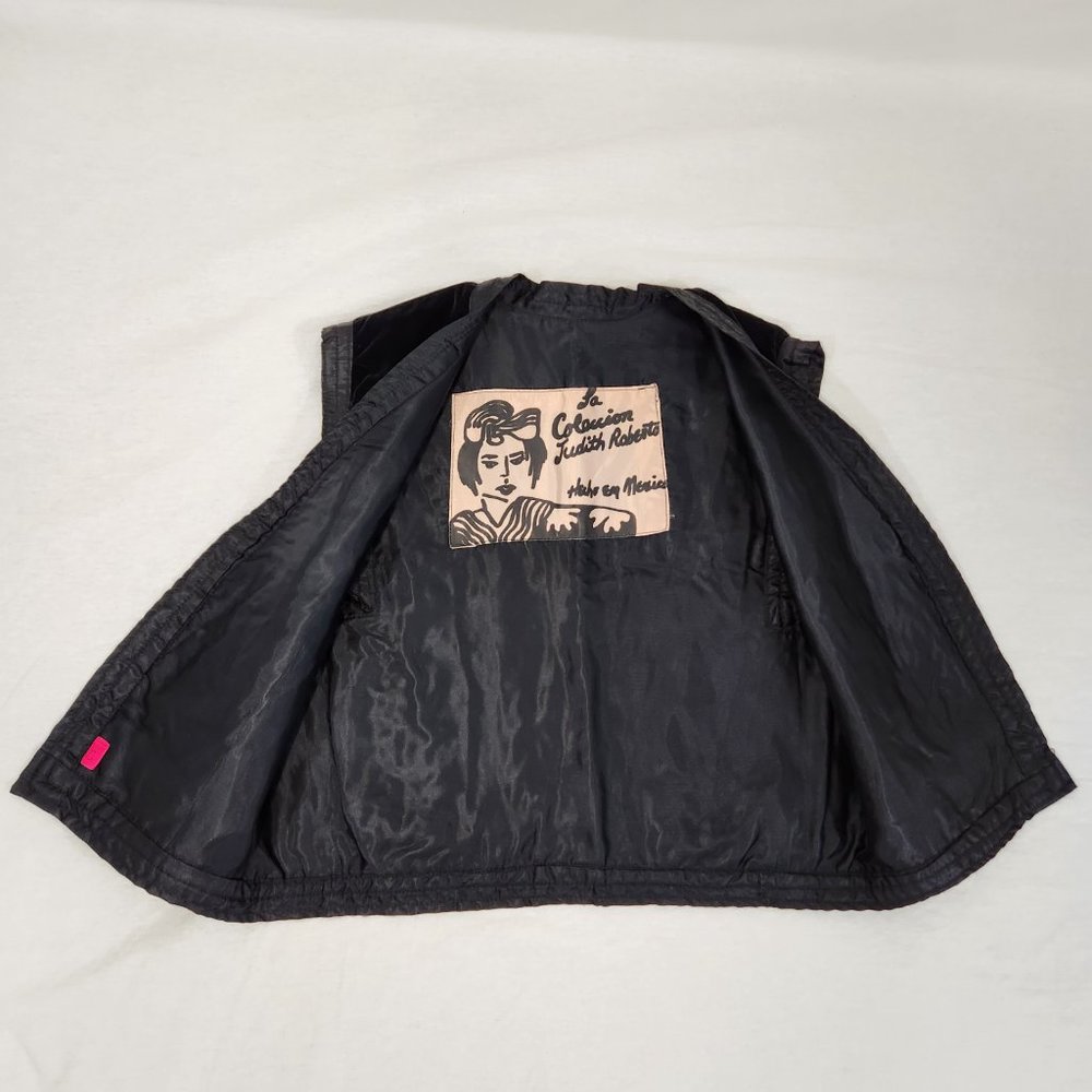 JUDITH ROBERTO La Coleccion Hecho en Mexico Black Embroidery Cropped Vest Size M - Picture 12 of 16